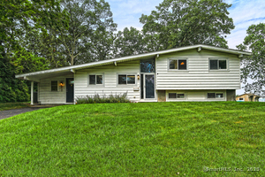 Homes for sale in Old Saybrook, CT | 23 Briarwood Dr, Old Saybrook, CT 06475 | MLS# 24108886