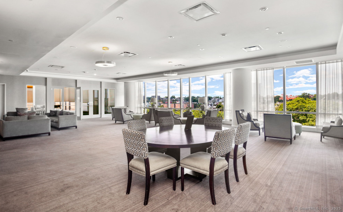 1 Broad, Stamford, 06901, 2 Bedrooms Bedrooms, ,2 BathroomsBathrooms,Condo/co-op For Sale,For Sale,Broad,24109156