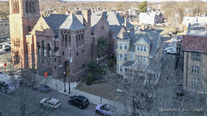 Homes for sale in New Haven, CT | 1455 Chapel St, New Haven, CT 06511 | MLS# 24042237