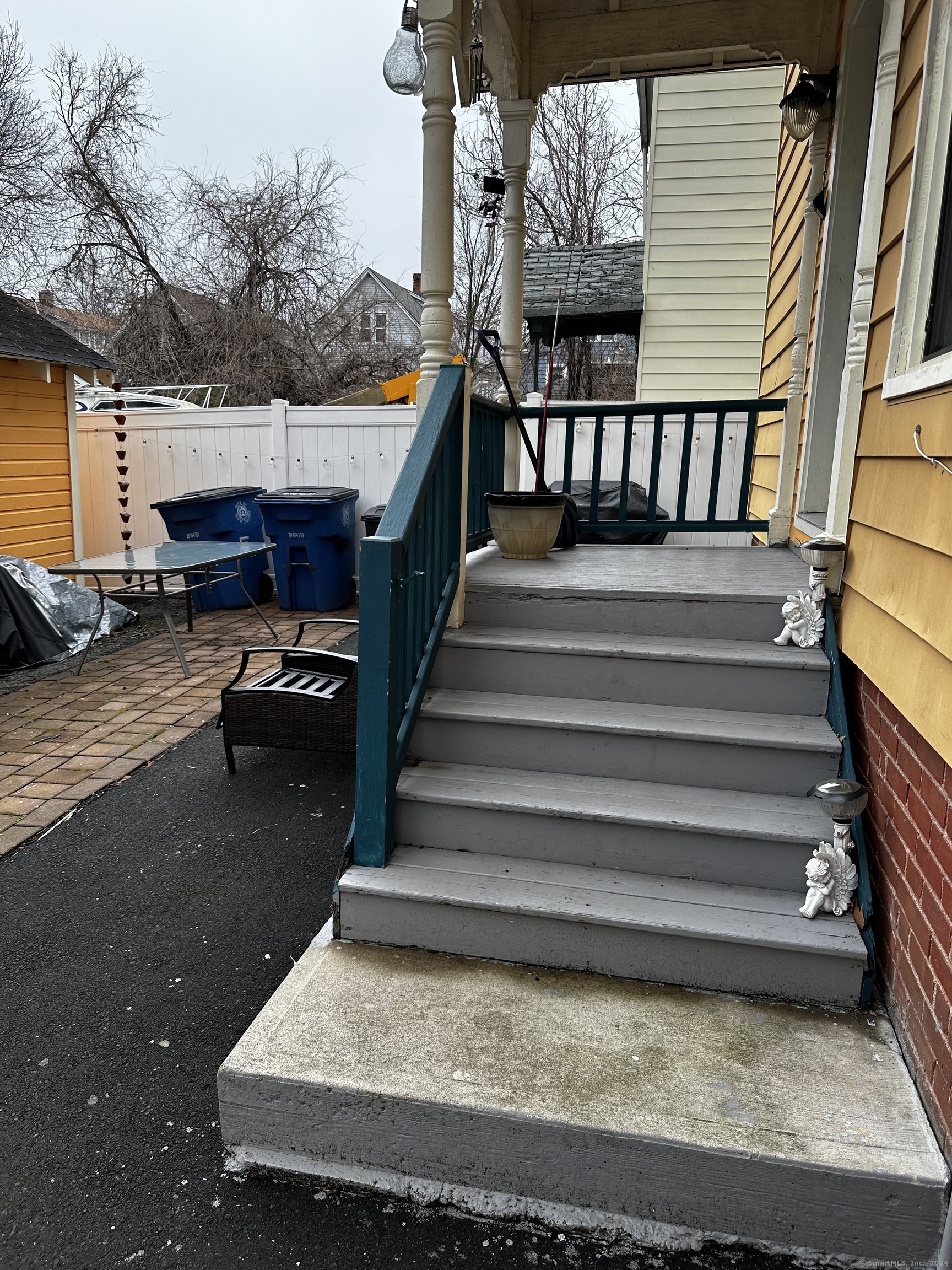 504 Dixwell, New Haven, 06511, 3 Bedrooms Bedrooms, ,2 BathroomsBathrooms,Residential Rental,For Sale,Dixwell,24109777