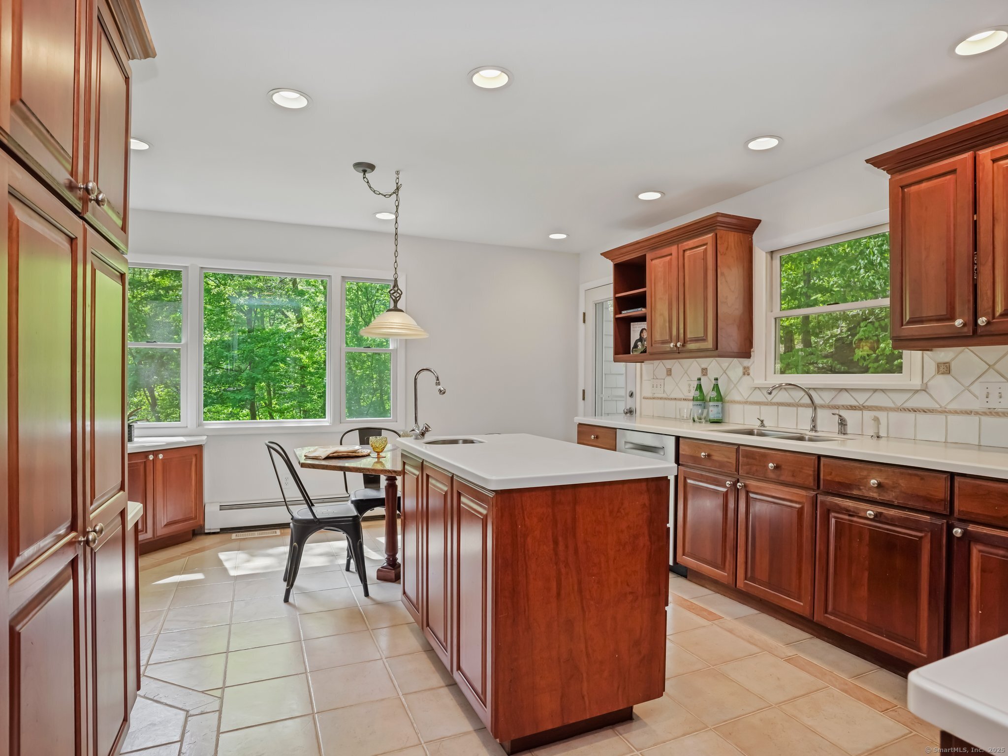 20 Mountain Wood Road