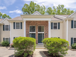 570 Danbury Road, Unit 14