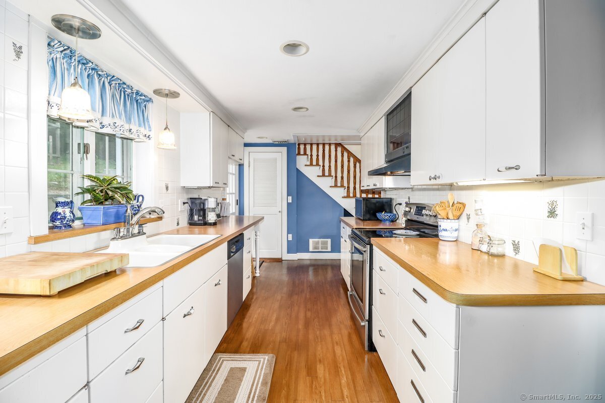 172 Route 37, Sherman, 06784, 5 Bedrooms Bedrooms, ,2 BathroomsBathrooms,Single Family For Sale,For Sale,Route 37,24109810
