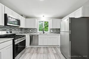 Homes for sale in Waterbury, CT | 468 Perkins Ave, Waterbury, CT 06704 | MLS# 24080226