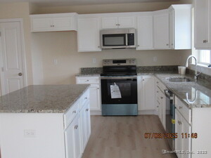 Homes for sale in Naugatuck, CT | 73 Warm Earth Rd, Naugatuck, CT 06770 | MLS# 24068271