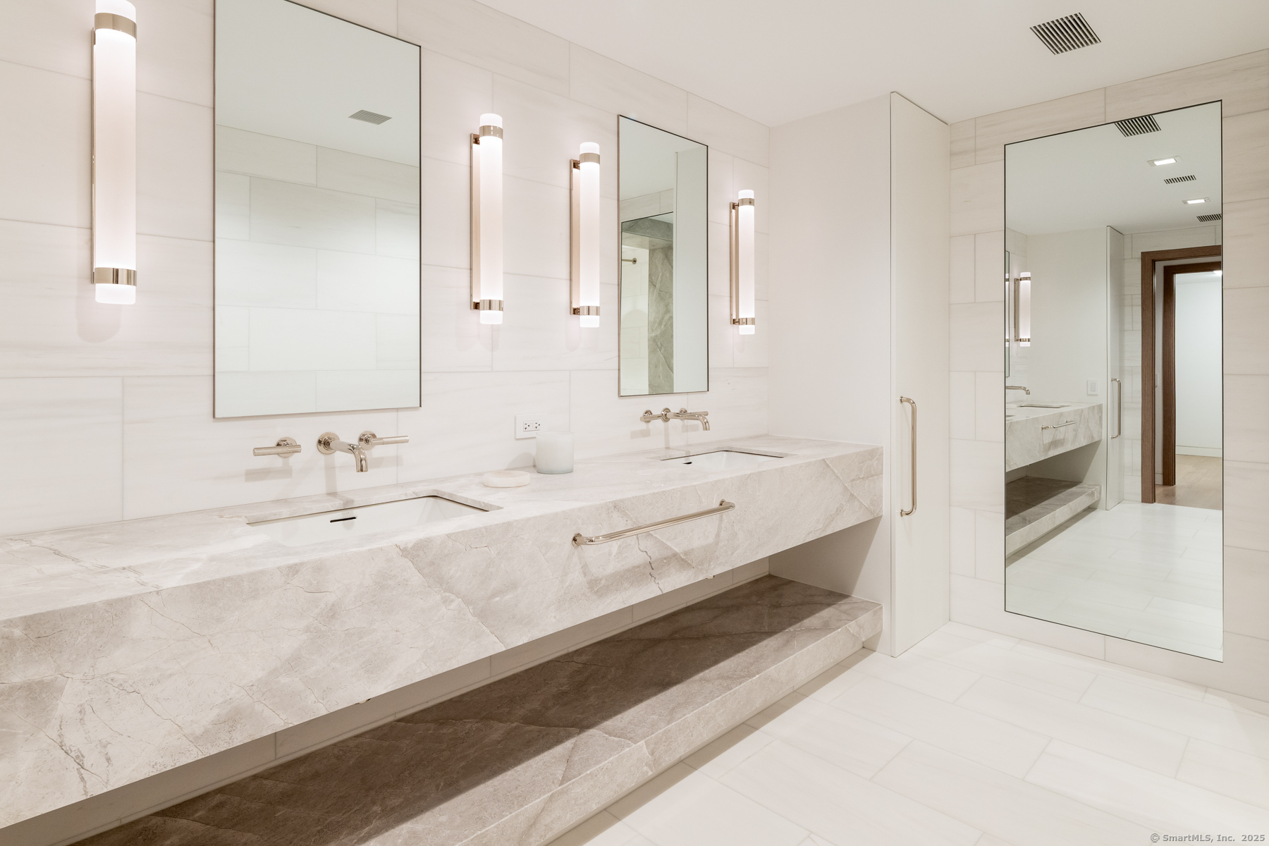 Photo 13 of 636 Steamboat Road, Greenwich, CT