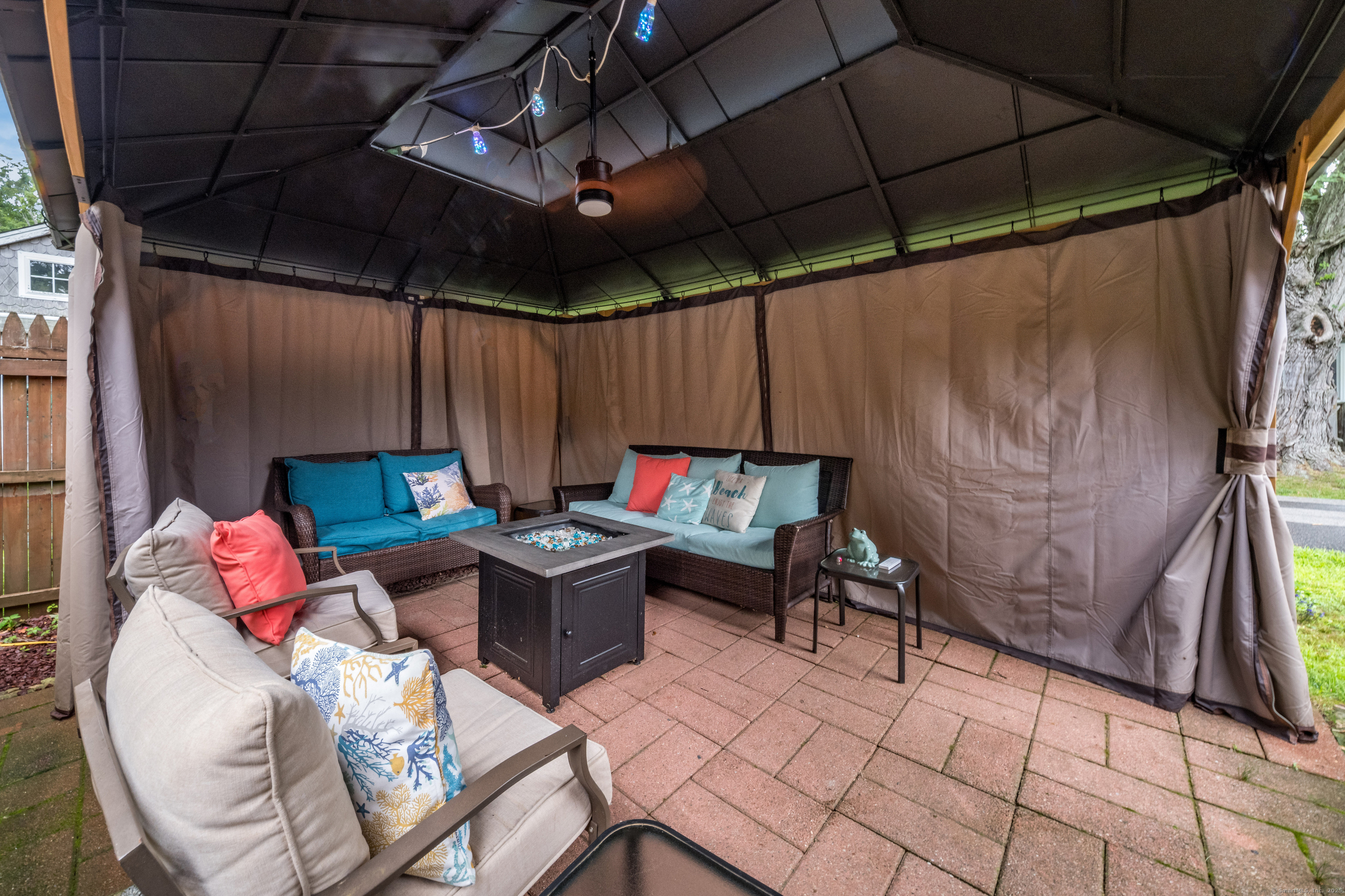 76 South, Madison, 06443, 1 Bedroom Bedrooms, ,1 BathroomBathrooms,Single Family For Sale,For Sale,South,24110186