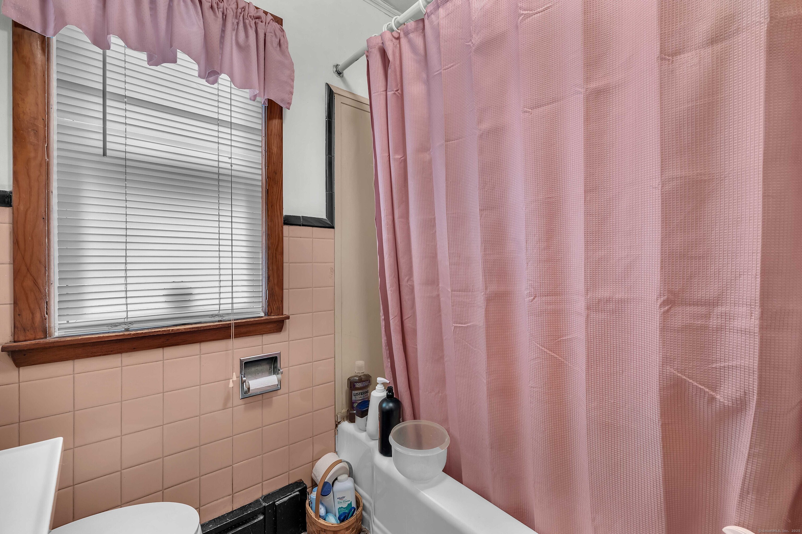 398 & 402 Boston Post, Waterford, 06385, 7 Bedrooms Bedrooms, ,2 BathroomsBathrooms,Multi-family For Sale,For Sale,Boston Post,24107216