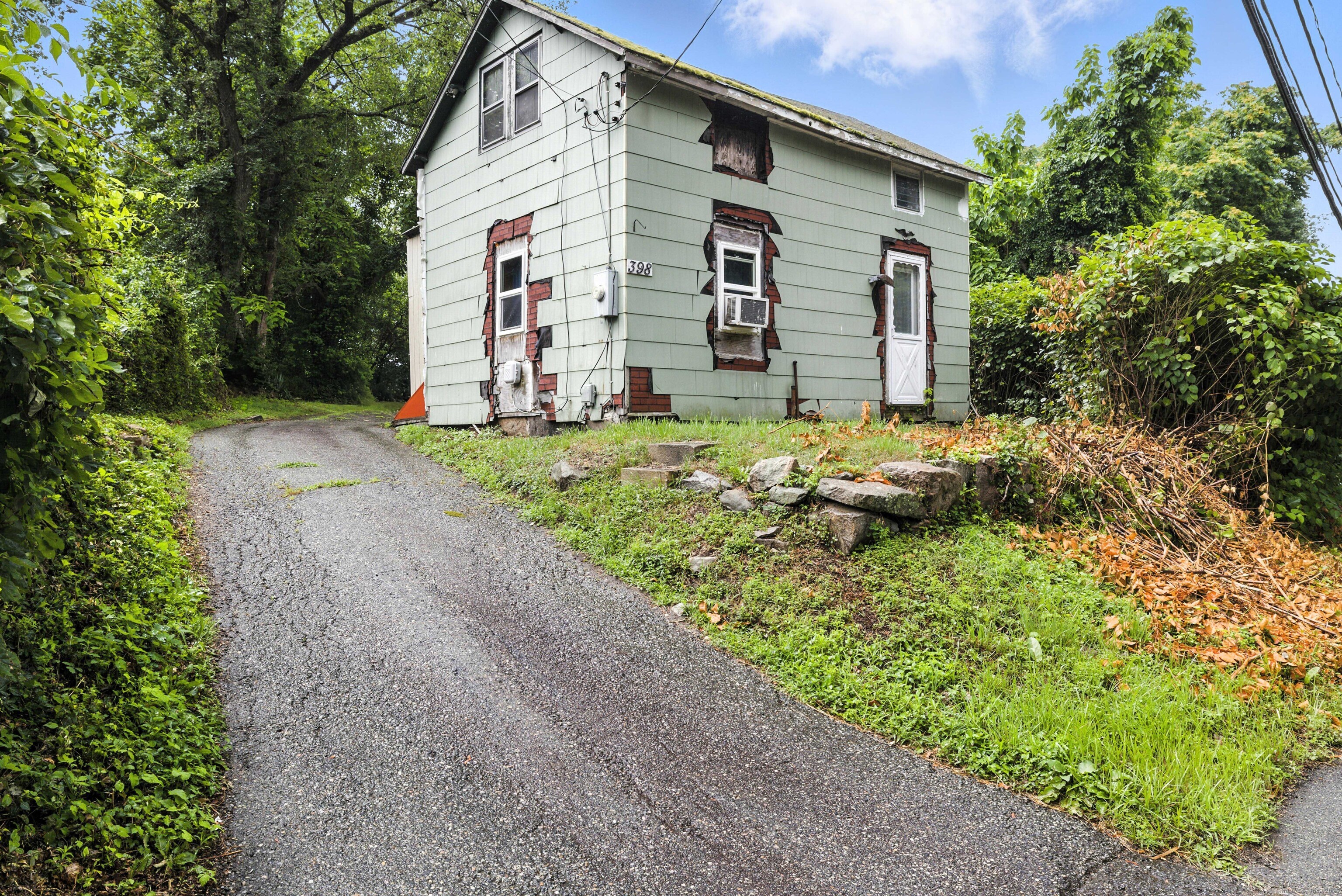 398 & 402 Boston Post, Waterford, 06385, 7 Bedrooms Bedrooms, ,2 BathroomsBathrooms,Multi-family For Sale,For Sale,Boston Post,24107216