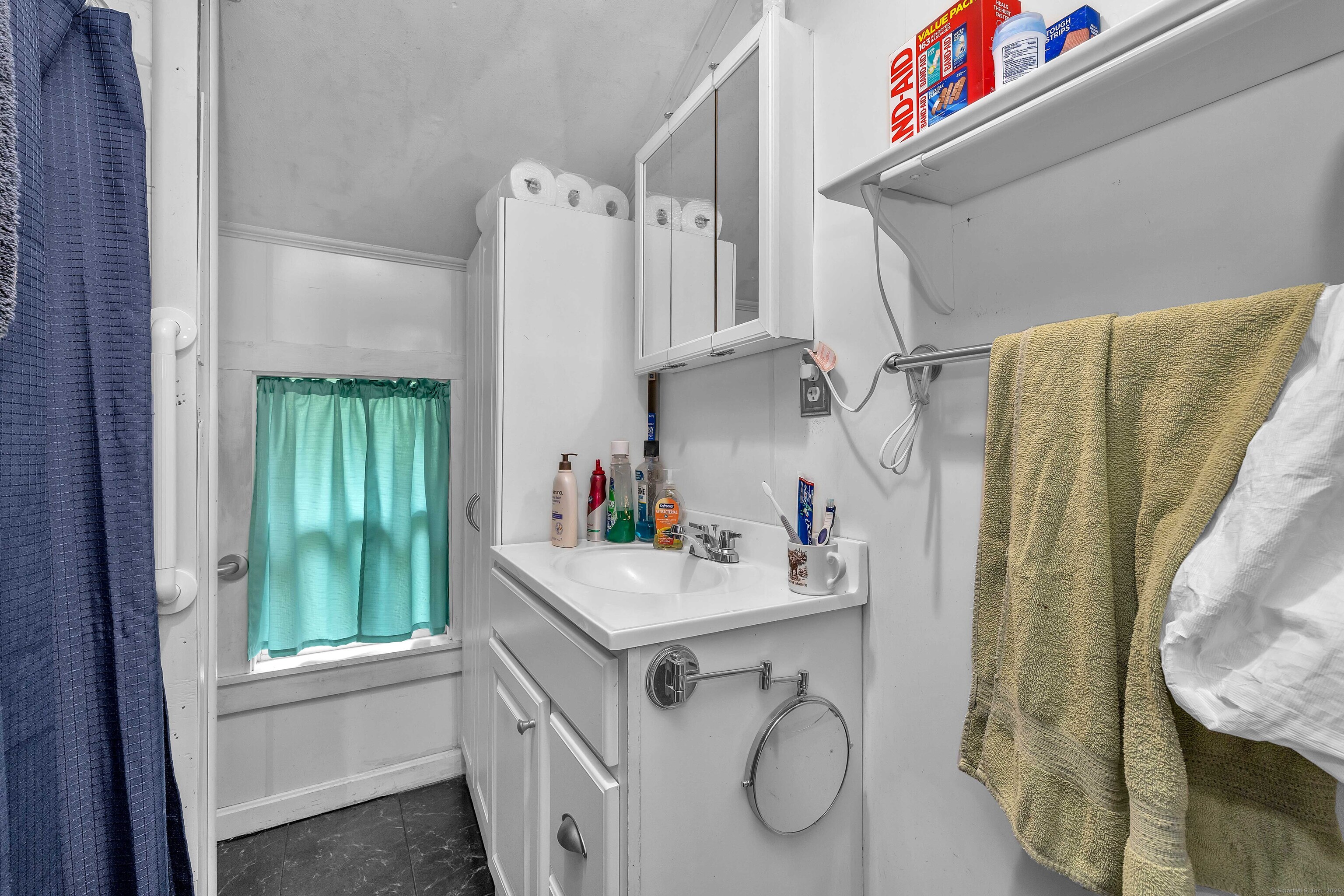 398 & 402 Boston Post, Waterford, 06385, 7 Bedrooms Bedrooms, ,2 BathroomsBathrooms,Multi-family For Sale,For Sale,Boston Post,24107216