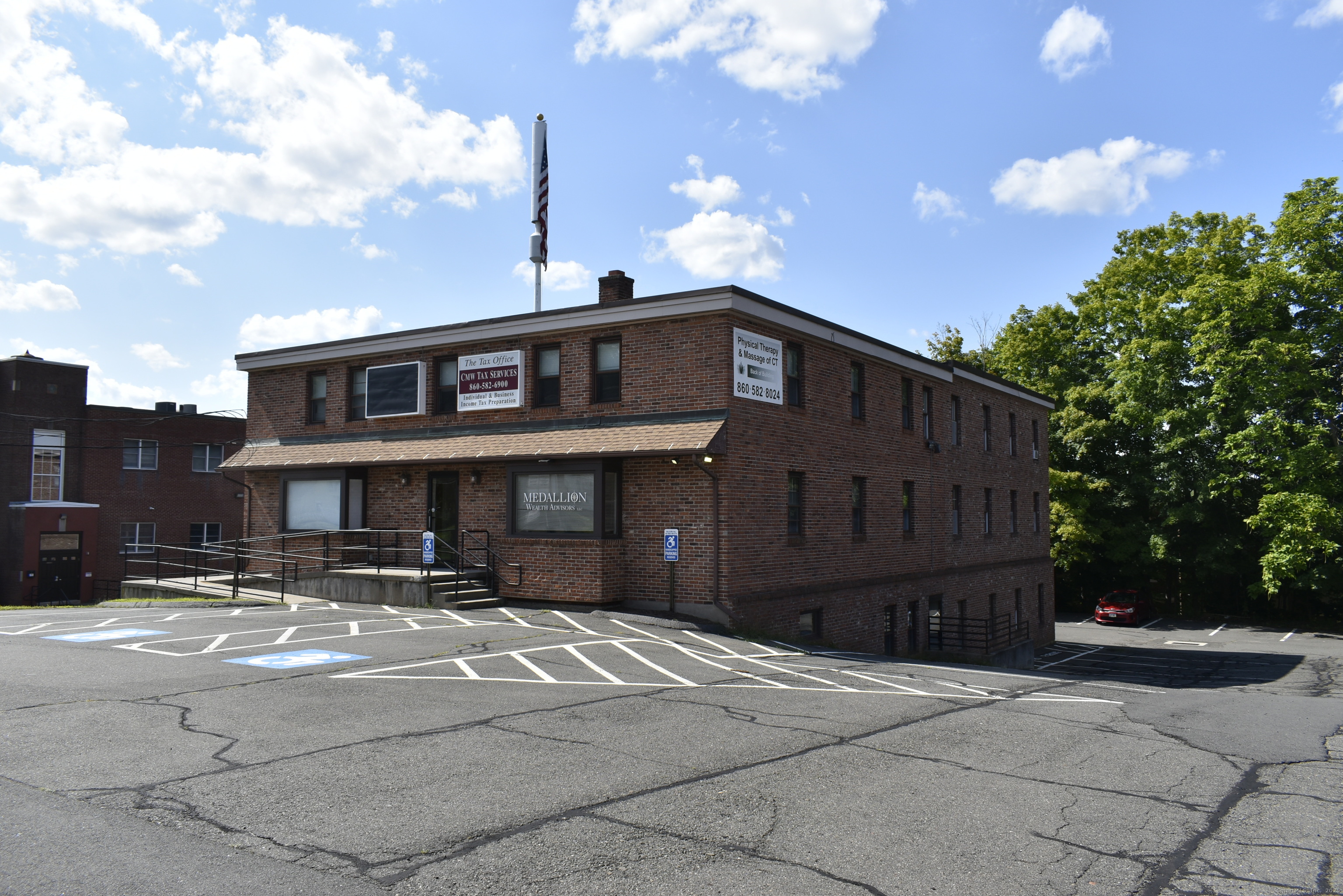 1001 Farmington, Bristol, 06010, ,1 BathroomBathrooms,Commercial For Sale,For Sale,Farmington,24110554