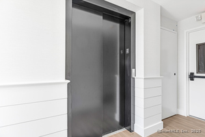 Homes for sale in Stonington, CT | 32 Broadway Ave, Stonington, CT 06355 | MLS# 24110751