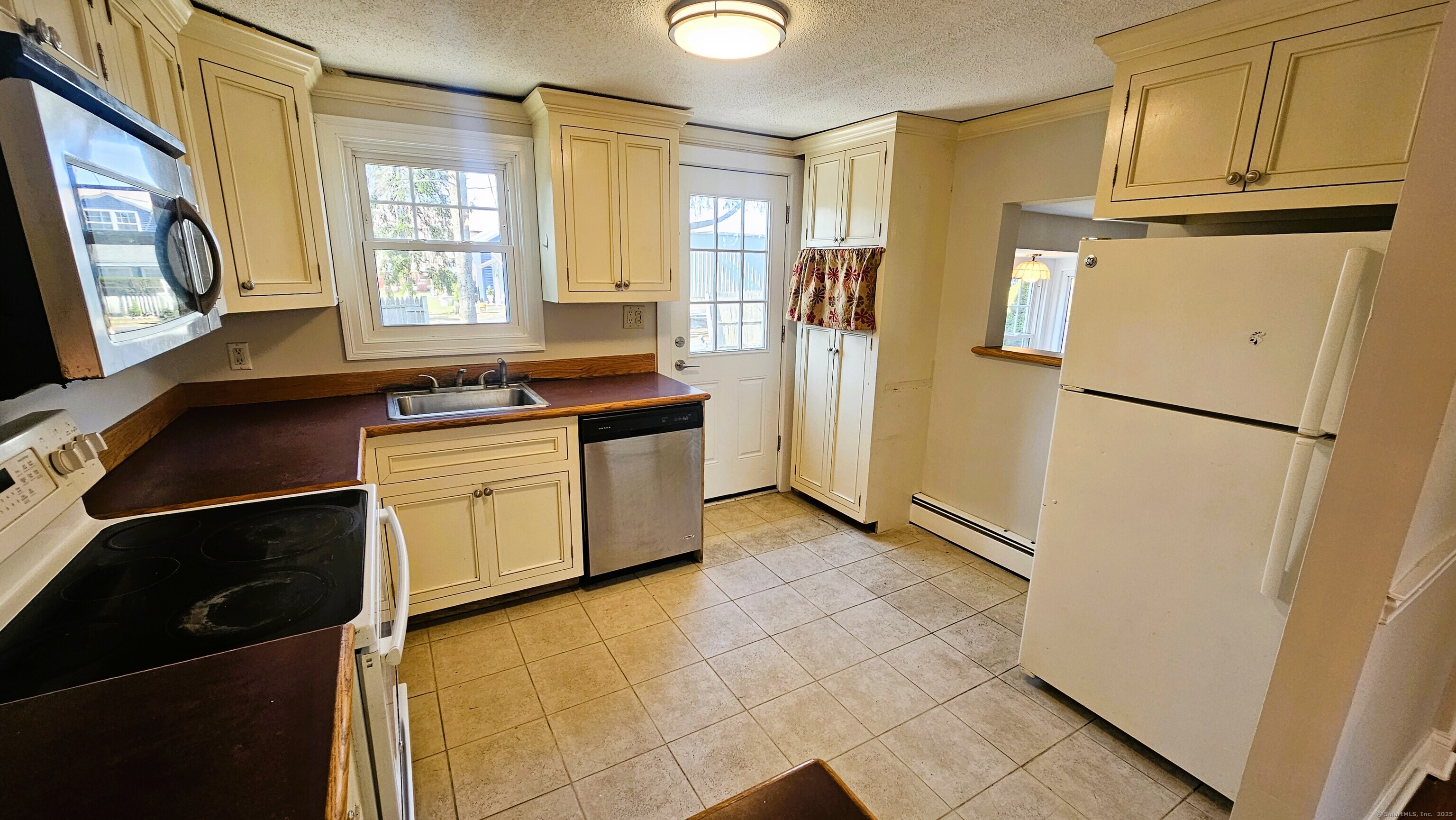 35 Meadow, Clinton, 06413, 4 Bedrooms Bedrooms, ,2 BathroomsBathrooms,Single Family For Sale,For Sale,Meadow,24110846