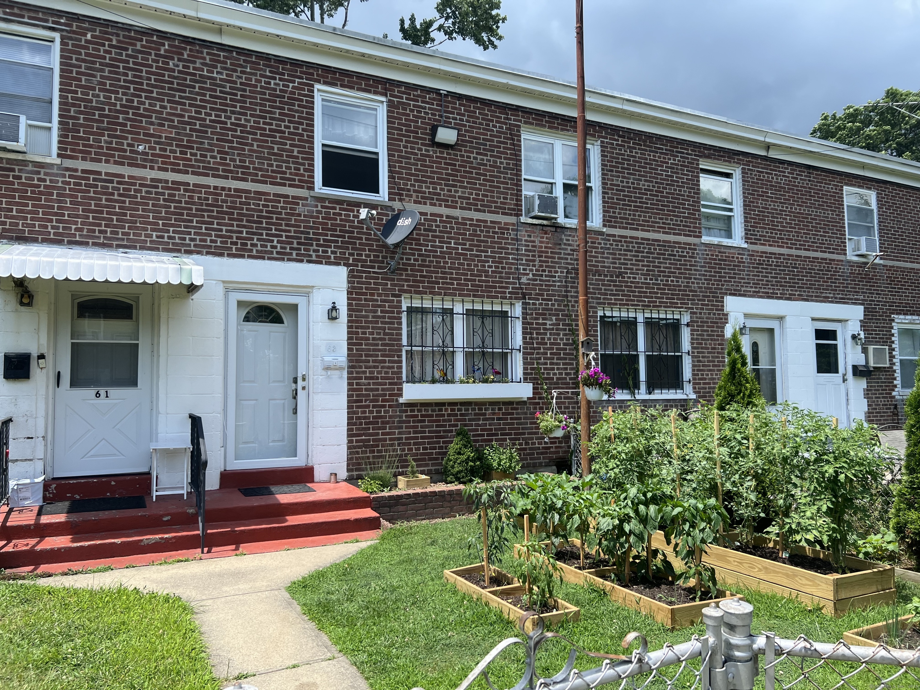 63 Court A, Bld 18, Bridgeport, 06610, 2 Bedrooms Bedrooms, ,1 BathroomBathrooms,Condo/co-op For Sale,For Sale,63 Court A, Bld 18,24110827