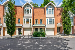 10 Pine Brook Lane