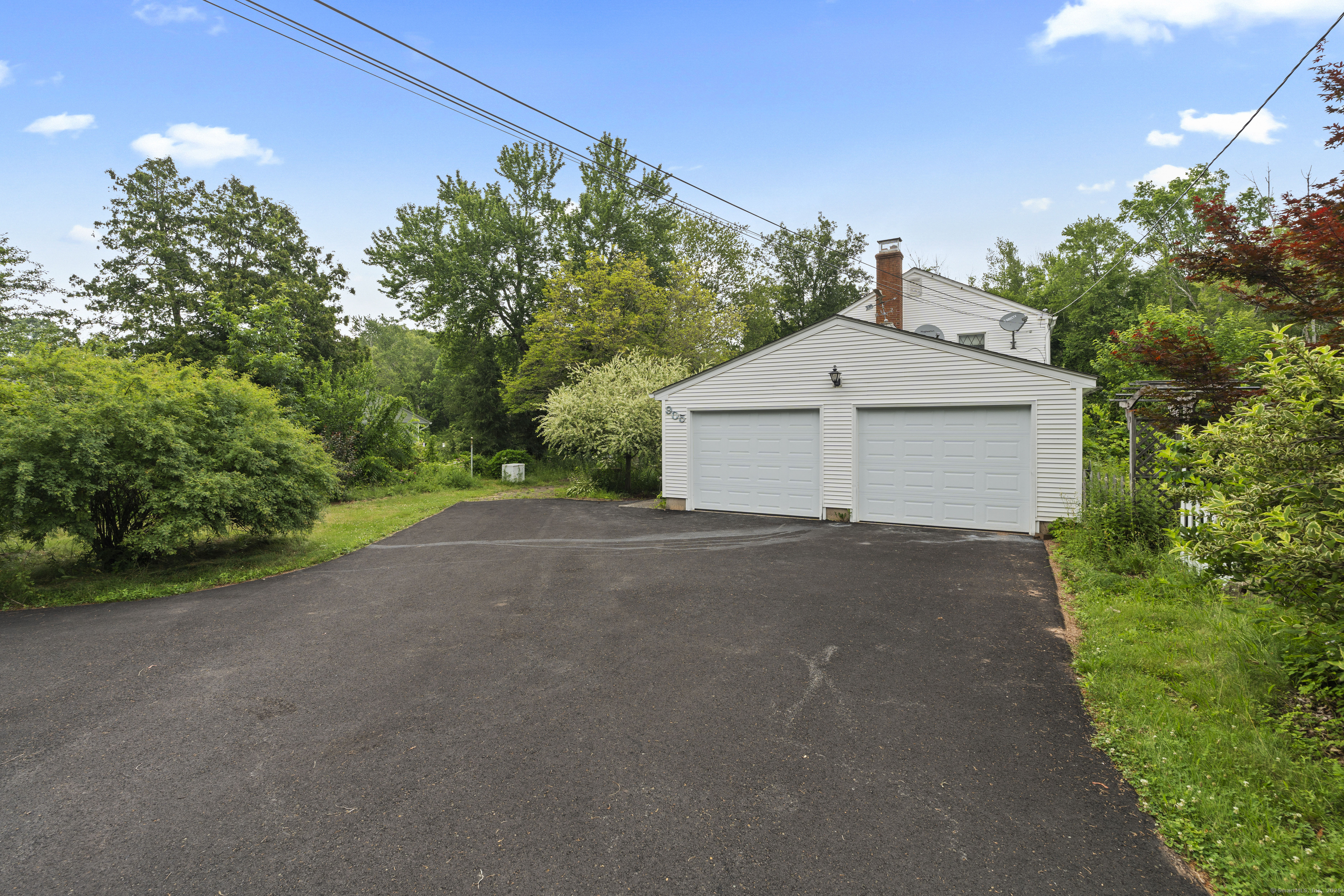 905 Meriden, Southington, 06489, 3 Bedrooms Bedrooms, ,2 BathroomsBathrooms,Single Family For Sale,For Sale,Meriden,24110082