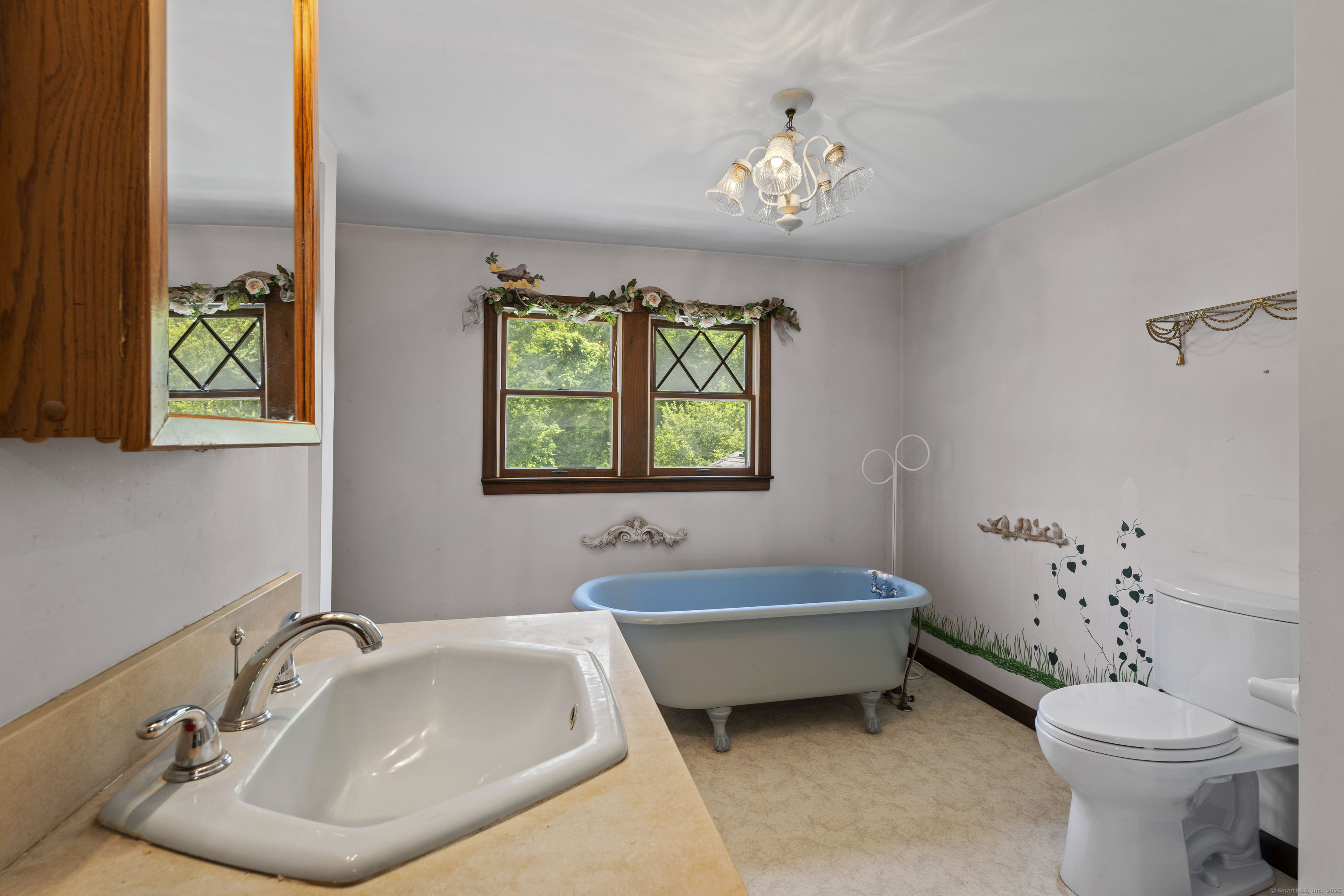 905 Meriden, Southington, 06489, 3 Bedrooms Bedrooms, ,2 BathroomsBathrooms,Single Family For Sale,For Sale,Meriden,24110082