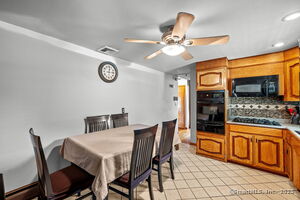 Homes for sale in Stratford, CT | 128 Auburn St, Stratford, CT 06614 | MLS# 24110977