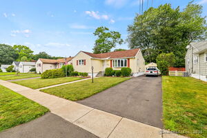 Homes for sale in Stratford, CT | 128 Auburn St, Stratford, CT 06614 | MLS# 24110977