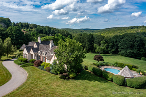 Homes for sale in Bridgewater, CT | 370 Northrop St, Bridgewater, CT 06752 | MLS# 24111140