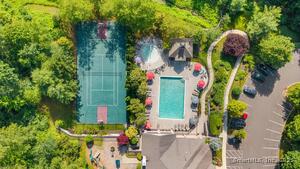 Homes for sale in Middlebury, CT | 2 Dogwood Ct #2, Middlebury, CT 06762 | MLS# 24111129