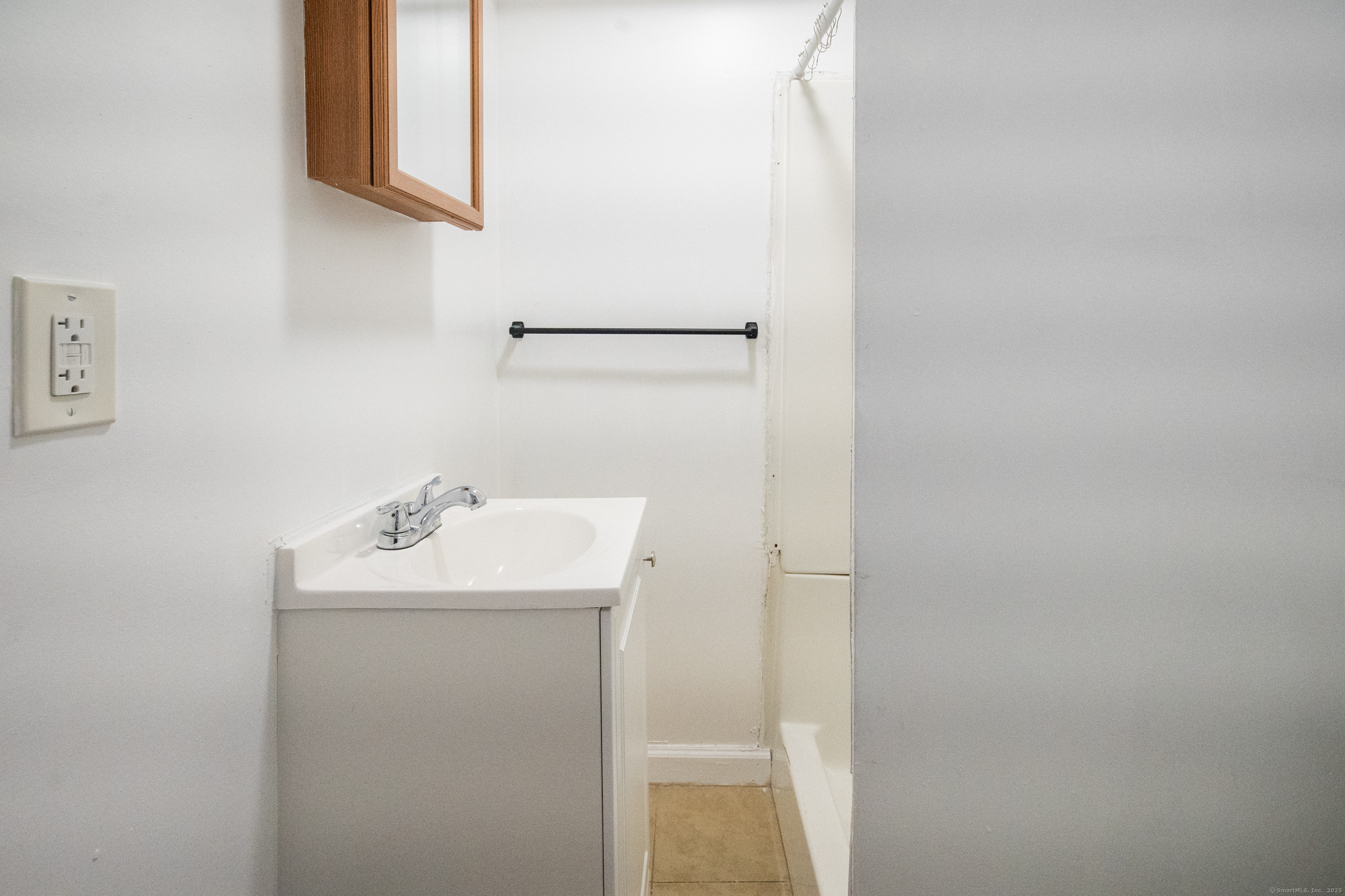 405 Wilson, Waterbury, 06708, 1 Bedroom Bedrooms, ,1 BathroomBathrooms,Residential Rental,For Sale,Wilson,24111205