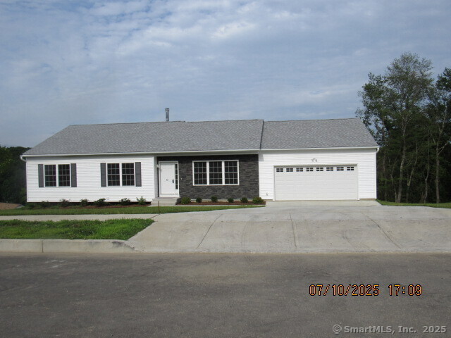 73 Warm Earth Road Naugatuck CT