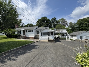 Homes for sale in New Fairfield, CT | 11 Knollcrest Rd, New Fairfield, CT 06812 | MLS# 24111319