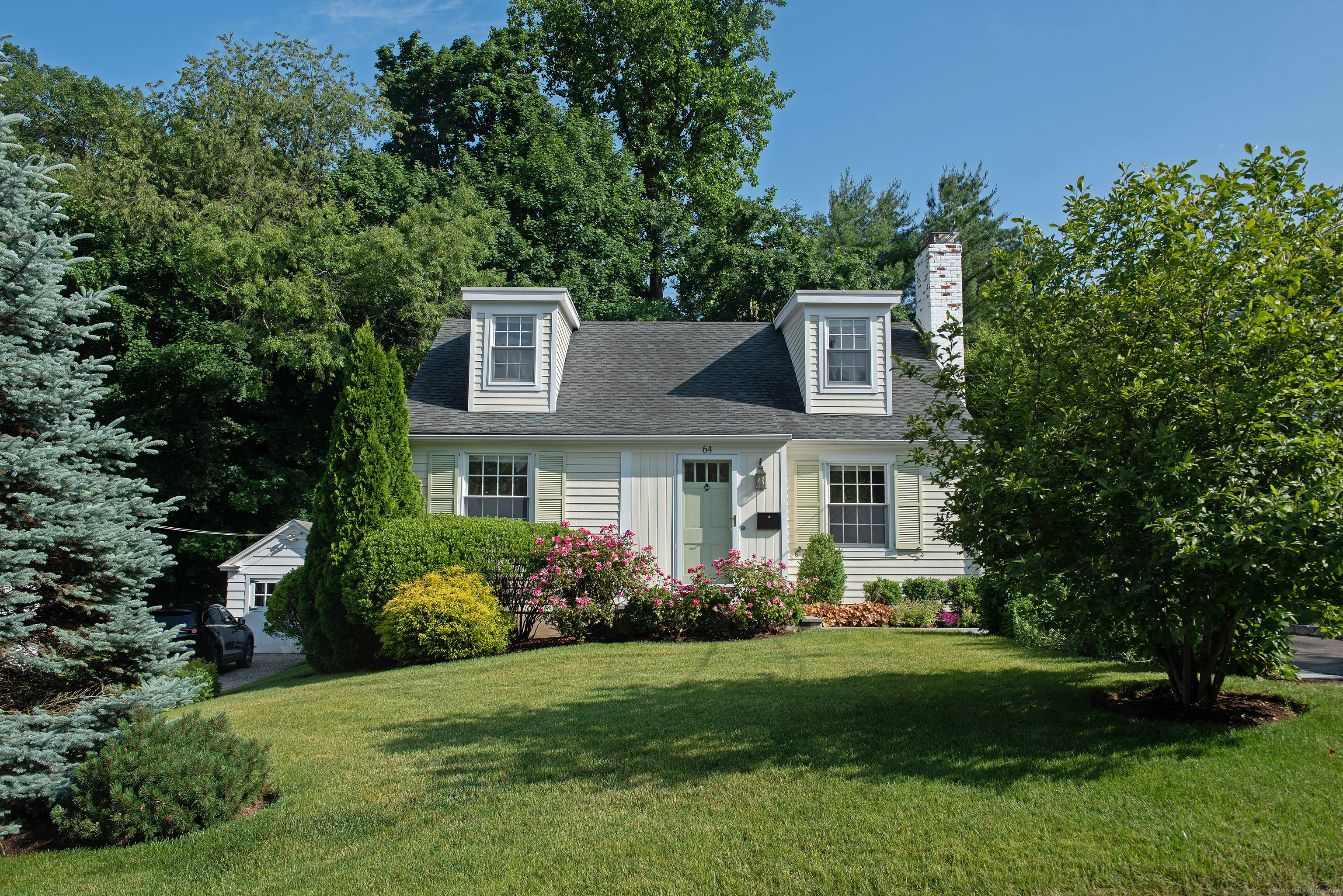 64 Sunrise Avenue, New Canaan, Connecticut photo 1