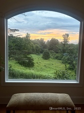 Homes for sale in Woodbury, CT | 35 Coach Light Dr, Woodbury, CT 06798 | MLS# 24110659