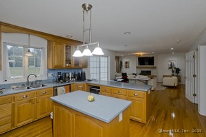 Homes for sale in Middletown, CT | 120 Scenic View Dr, Middletown, CT 06457 | MLS# 24111453