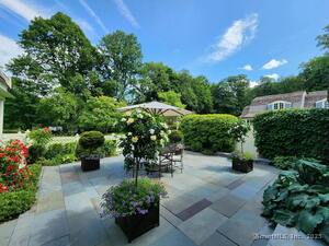 Homes for sale in Ridgefield, CT | 27 Country Club Rd, Ridgefield, CT 06877 | MLS# 24111836