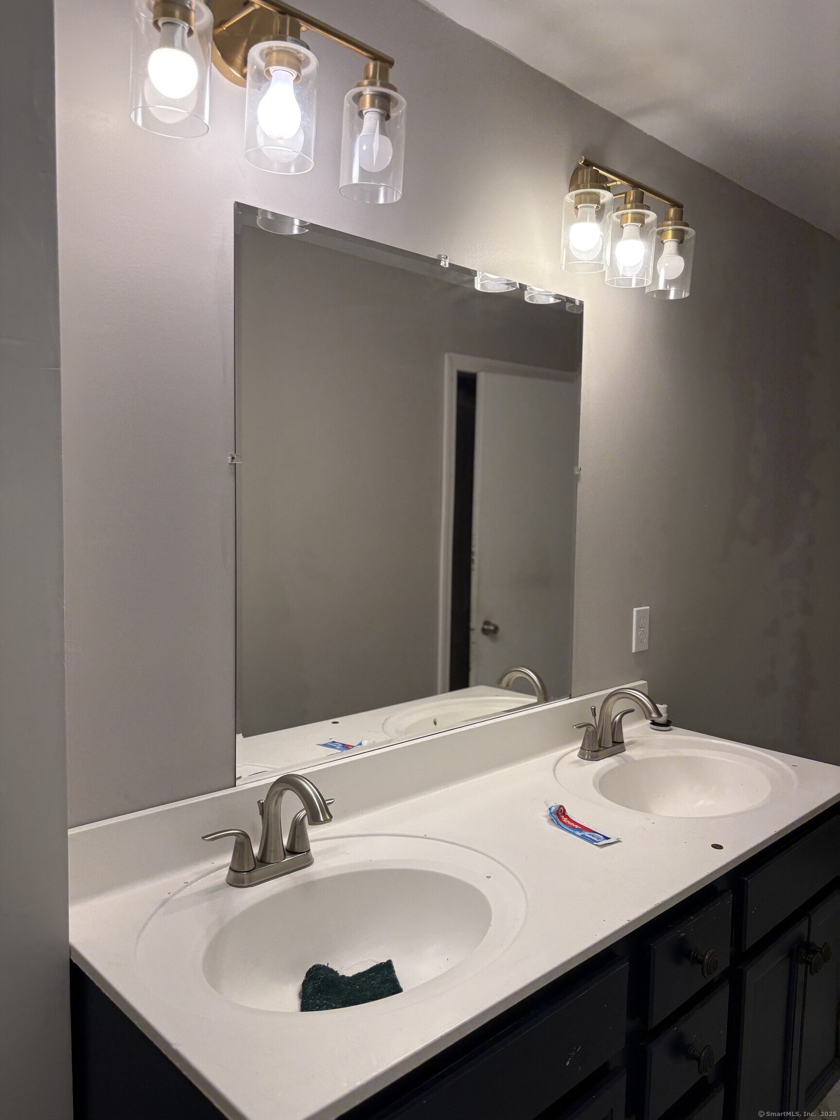 24 Birch, Waterbury, 06704, 3 Bedrooms Bedrooms, ,1 BathroomBathrooms,Single Family For Sale,For Sale,Birch,24112095