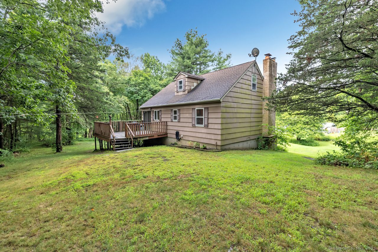 43-1/2 Willoughby, Shelton, 06484, 3 Bedrooms Bedrooms, ,1 BathroomBathrooms,Single Family For Sale,For Sale,Willoughby,170621655
