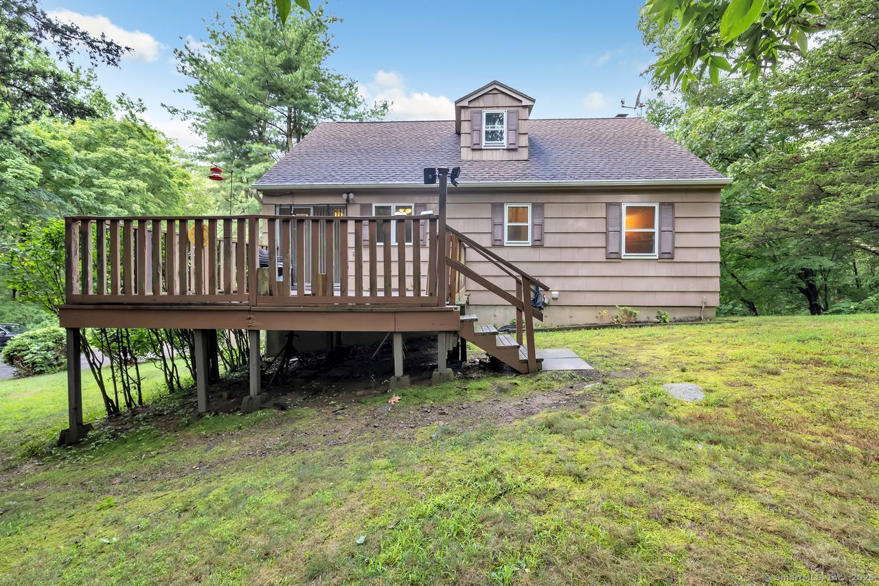 43-1/2 Willoughby, Shelton, 06484, 3 Bedrooms Bedrooms, ,1 BathroomBathrooms,Single Family For Sale,For Sale,Willoughby,170621655