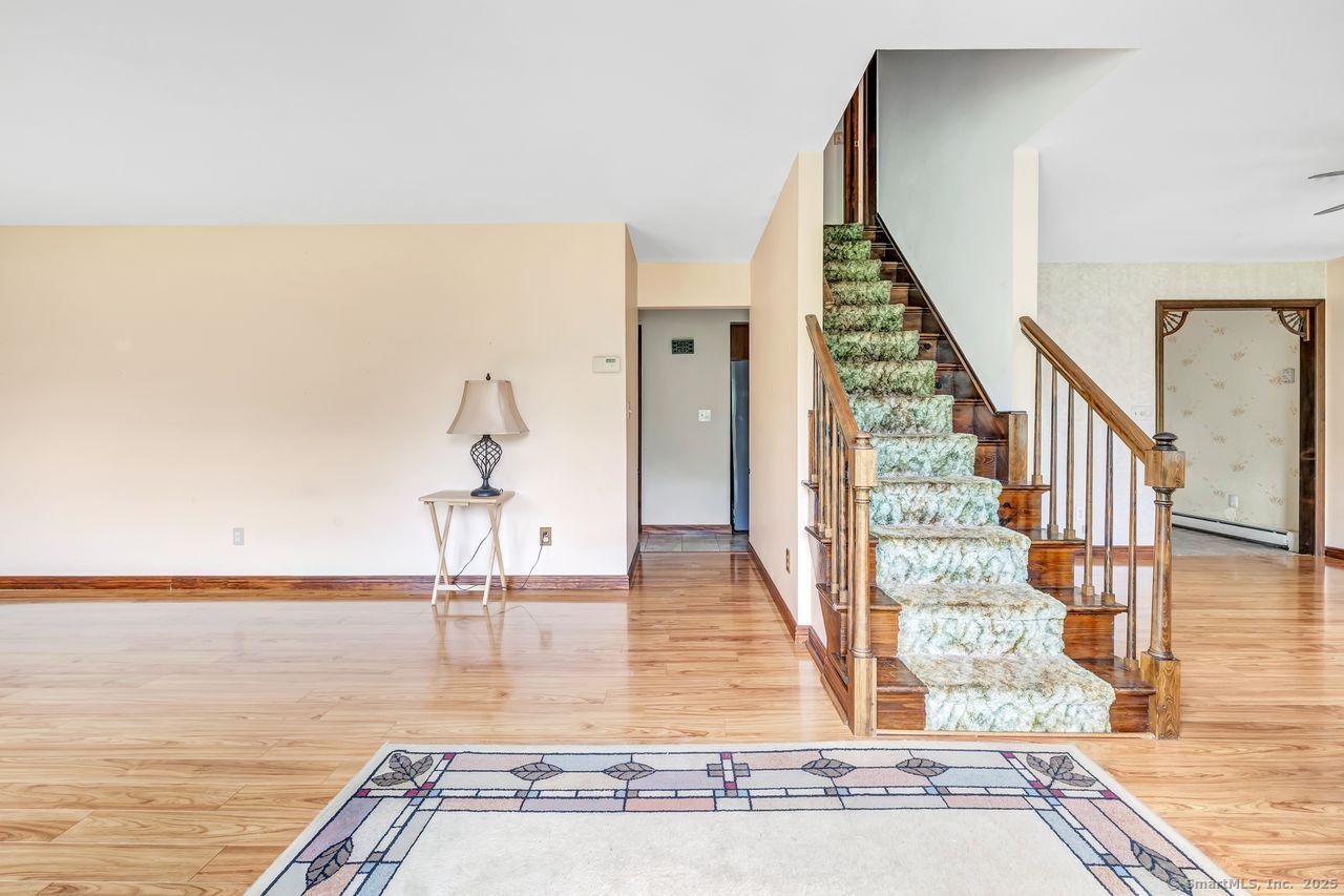 43-1/2 Willoughby, Shelton, 06484, 3 Bedrooms Bedrooms, ,1 BathroomBathrooms,Single Family For Sale,For Sale,Willoughby,170621655