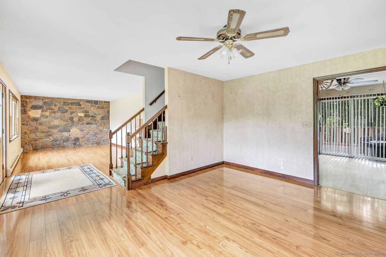 43-1/2 Willoughby, Shelton, 06484, 3 Bedrooms Bedrooms, ,1 BathroomBathrooms,Single Family For Sale,For Sale,Willoughby,170621655