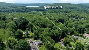 Homes for sale in Avon, CT | 41 Verville Rd, Avon, CT 06001 | MLS# 24112335