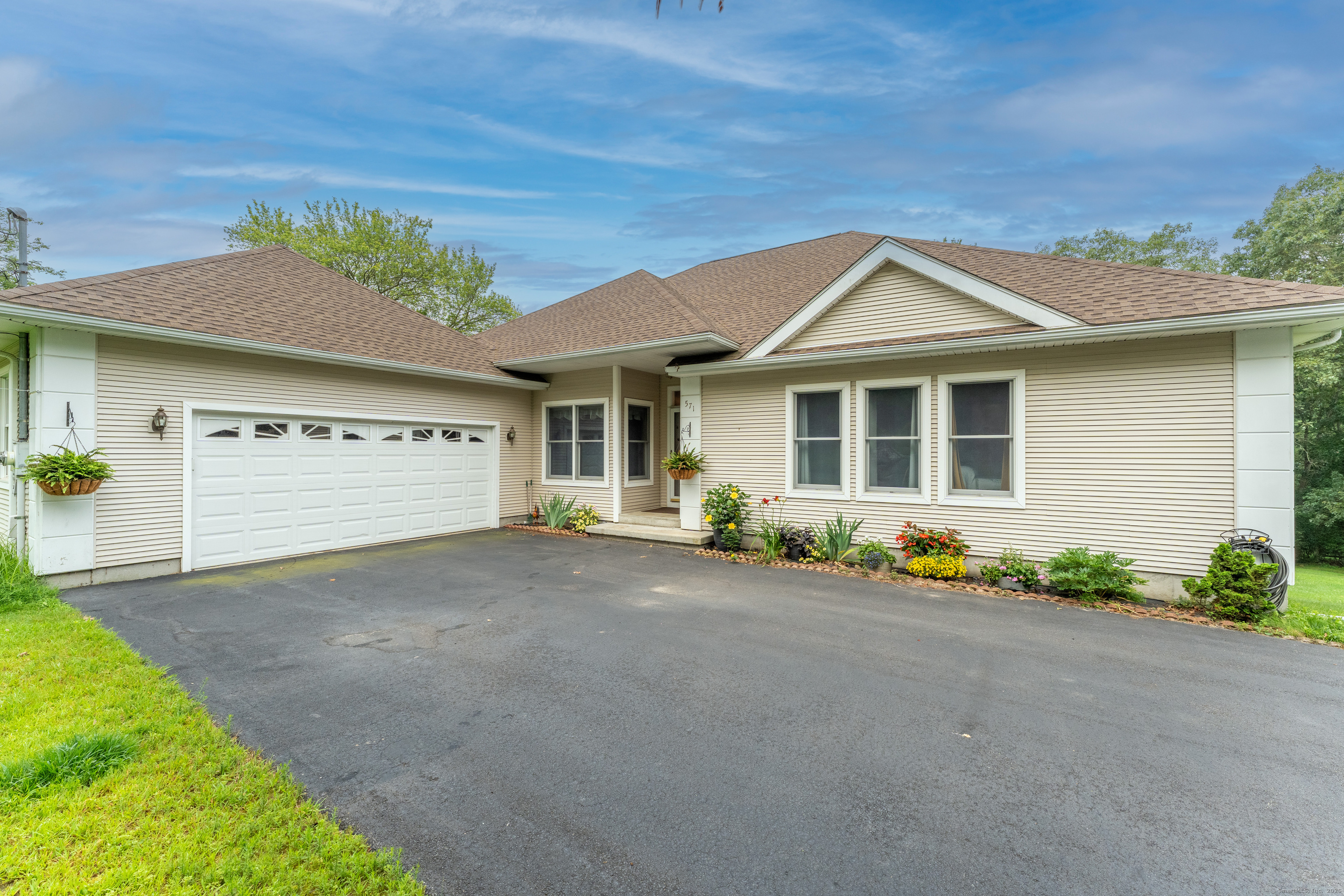 571 Squaw Rock Road Plainfield CT