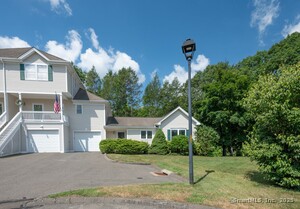 8 Trout Brook Circle, Unit 8