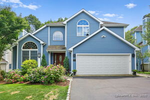 6 Riverwalk Lane