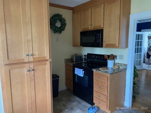 Homes for sale in Wethersfield, CT | 35 Stillwold Dr, Wethersfield, CT 06109 | MLS# 24112835