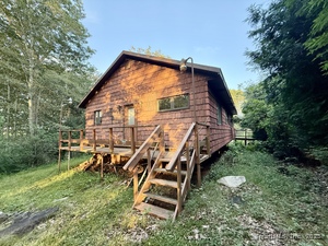 Homes for sale in Seymour, CT | 25 Davis Rd, Seymour, CT 06483 | MLS# 24112833