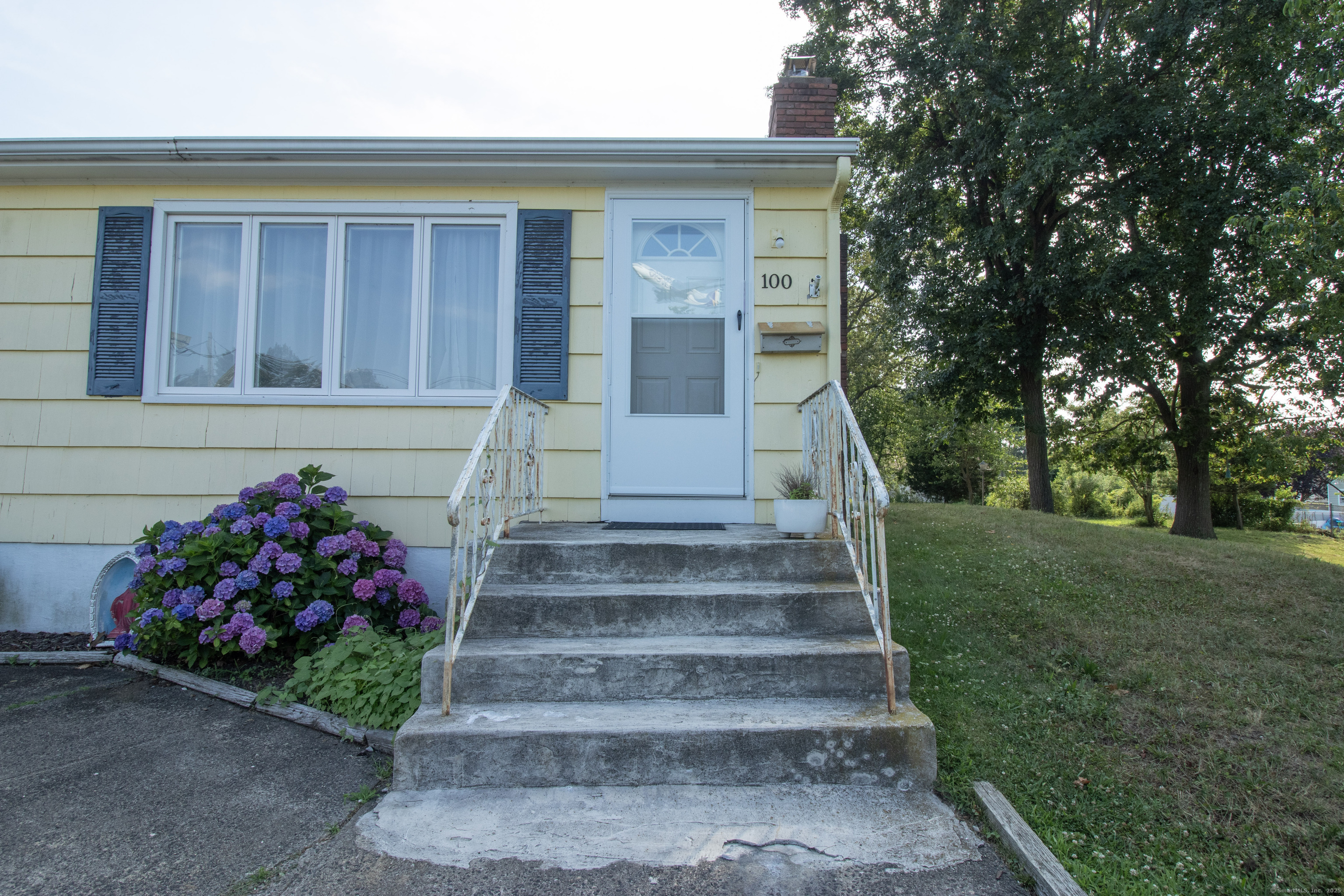 100 End Road New Haven CT