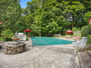 Homes for sale in Weston, CT | 4 Whippoorwill Ln, Weston, CT 06883 | MLS# 24111368