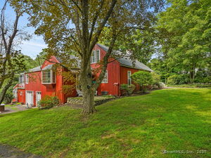 Homes for sale in Weston, CT | 4 Whippoorwill Ln, Weston, CT 06883 | MLS# 24111368