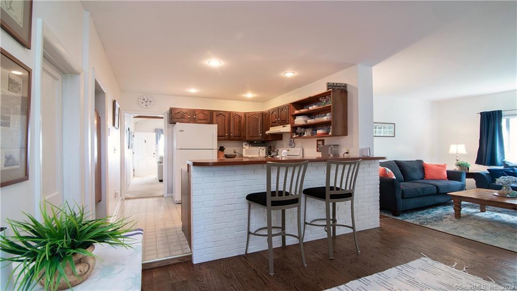 86 Shore, Groton, 06340, 3 Bedrooms Bedrooms, ,2 BathroomsBathrooms,Residential Rental,For Sale,Shore,24113002