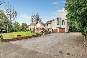 Homes for sale in Monroe, CT | 40 Walnut St, Monroe, CT 06468 | MLS# 24110750