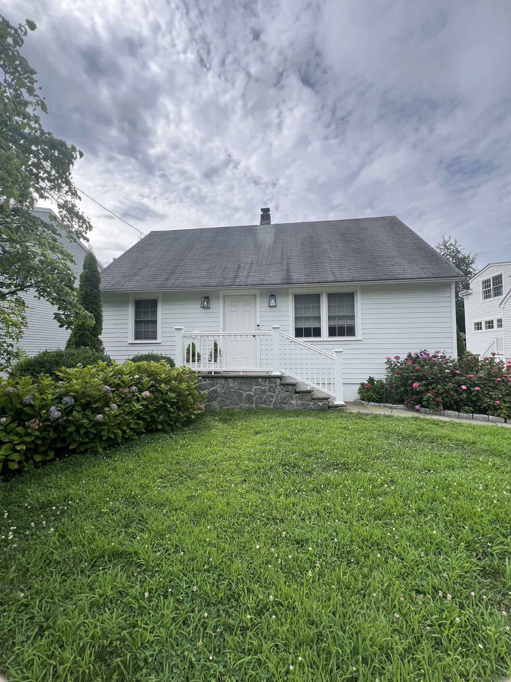 23 Cherry Street, Darien, Connecticut photo 1