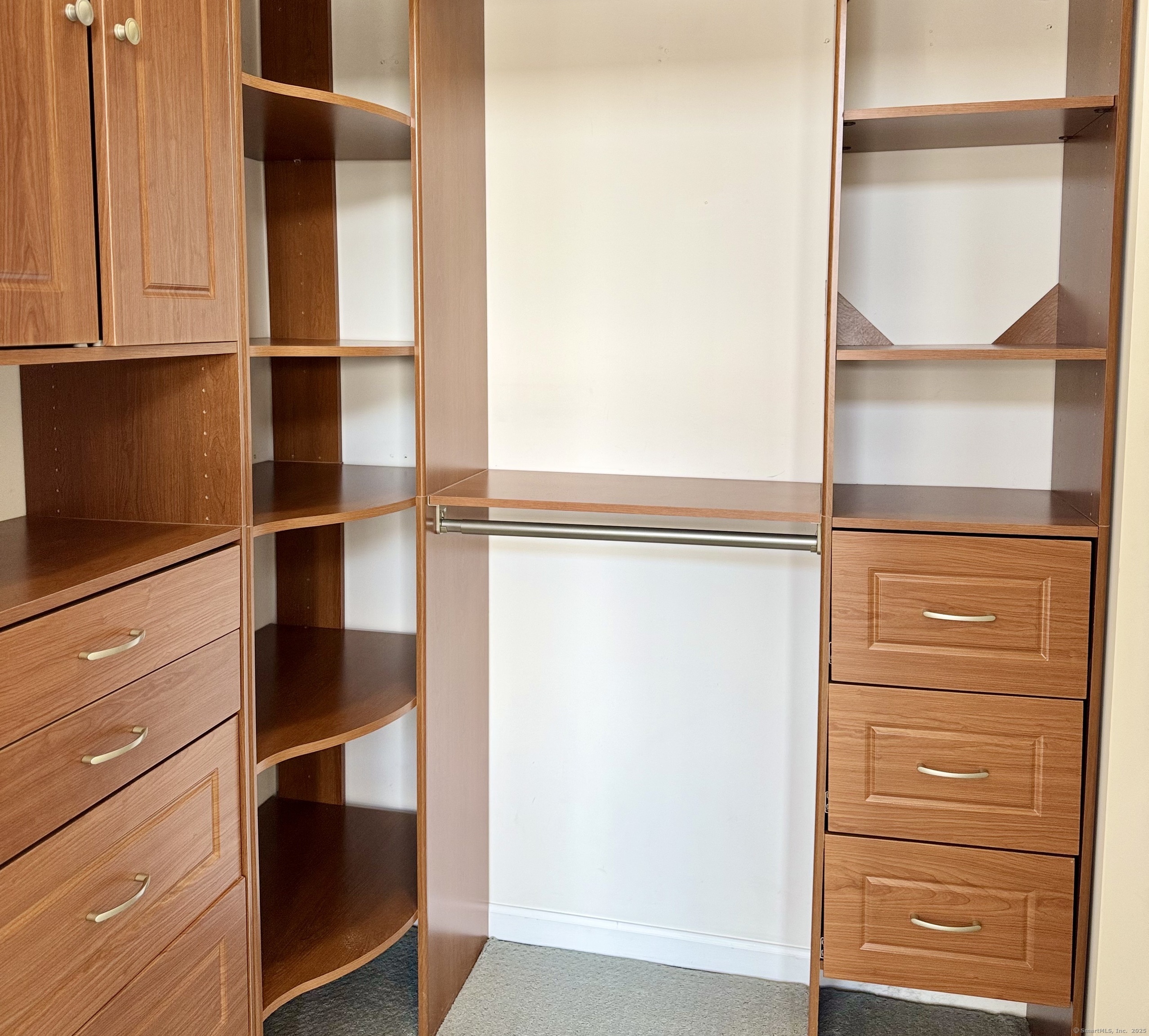 850 Main, Stamford, 06902, 2 Bedrooms Bedrooms, ,2 BathroomsBathrooms,Residential Rental,For Sale,Main,24085993